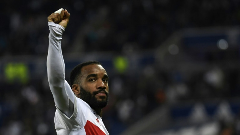 Transfert: Lacazette, le buteur maison en approche à Lyon