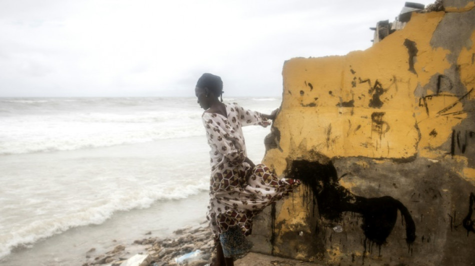 La montée des eaux menace d'engloutir une ville côtière du Sénégal