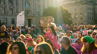 Miles de mujeres marchan en Washington en apoyo al derecho al aborto y a Harris