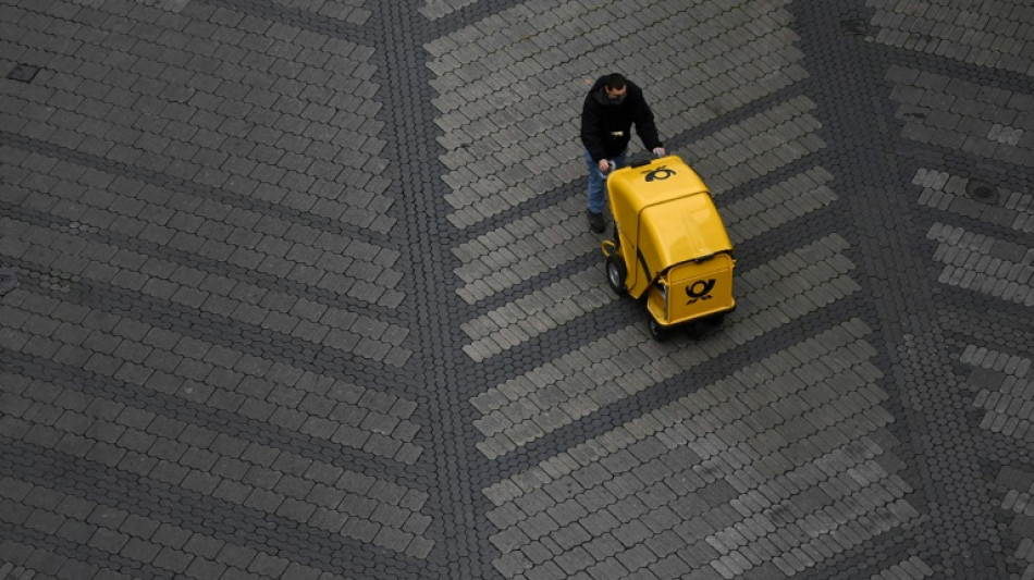 Bundesnetzagentur bestätigt höhere Preise für Briefe und Pakete der Post 