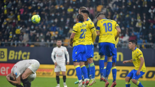 El Cádiz gana al Levante en un partido clave por evitar el descenso