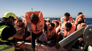 Operación de rescate en Grecia de un barco con unos 500 migrantes a bordo