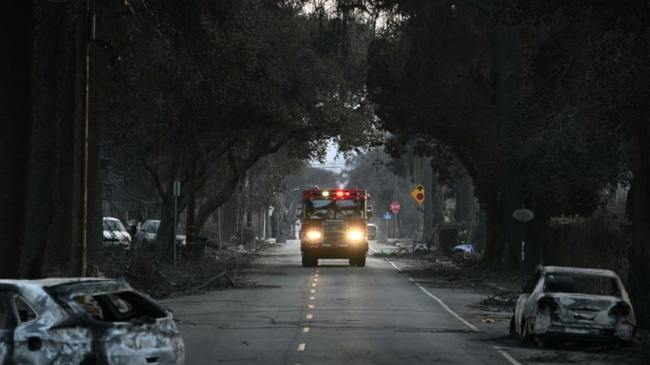 Frustración contra las autoridades crece por respuesta ante incendios de Los Ángeles