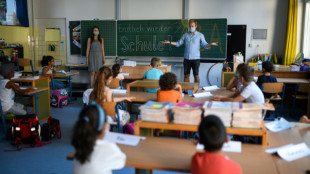 Stark-Watzinger: Corona-Tests an Schulen nur bei Symptomen 