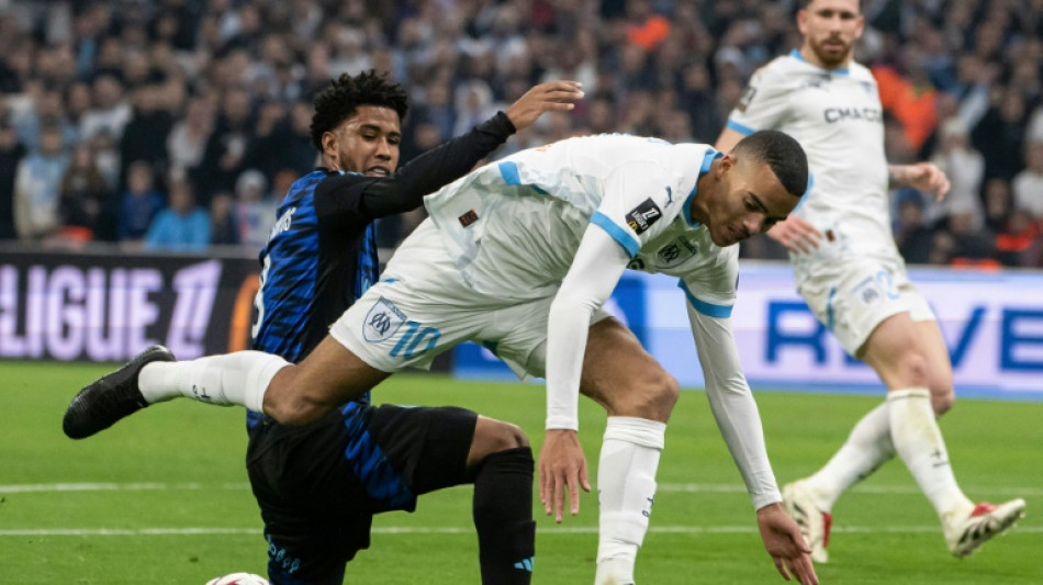 Olympique de Marselha tropeça com Strasbourg e se distancia do PSG