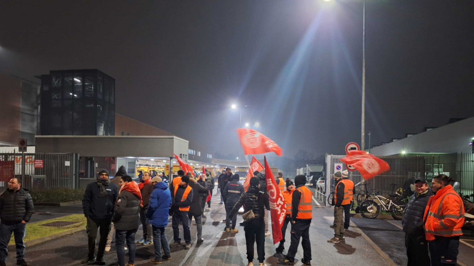 Nuovi presidi dei lavoratori in appalto per consegne Esselunga