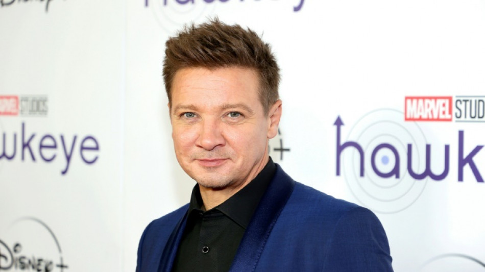 La star américaine Jeremy Renner se blesse grièvement en déneigeant 