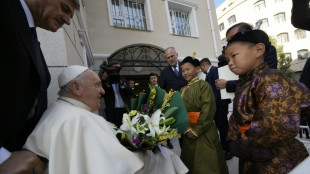 Papa deixa a Mongólia após viagem com vários gestos em direção à China