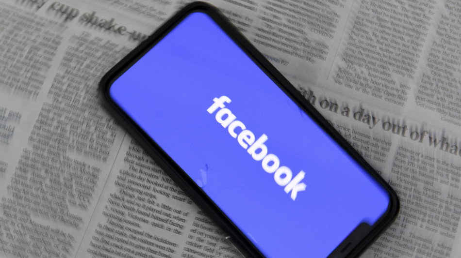 Scontro sull'algoritmo anti-disinformazione di Facebook