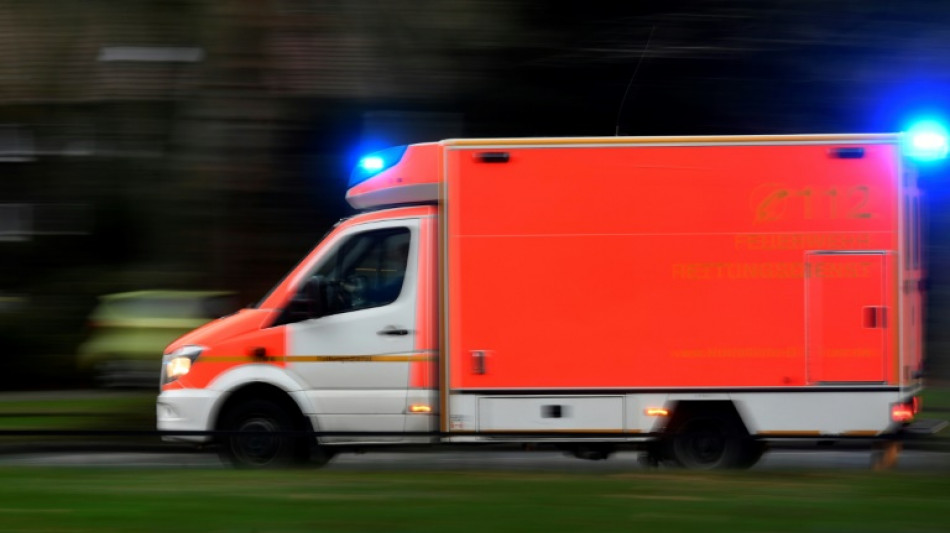 Zug fährt auf Bahnübergang bei Ulm in Linienbus - vier Schwerverletzte