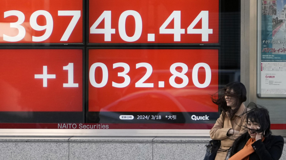 Borsa di Tokyo, apertura in calo (-0,31%)