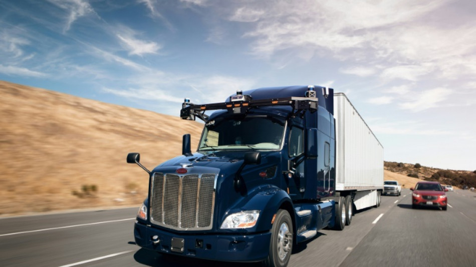 Au Texas, des poids lourds roulent sans chauffeur