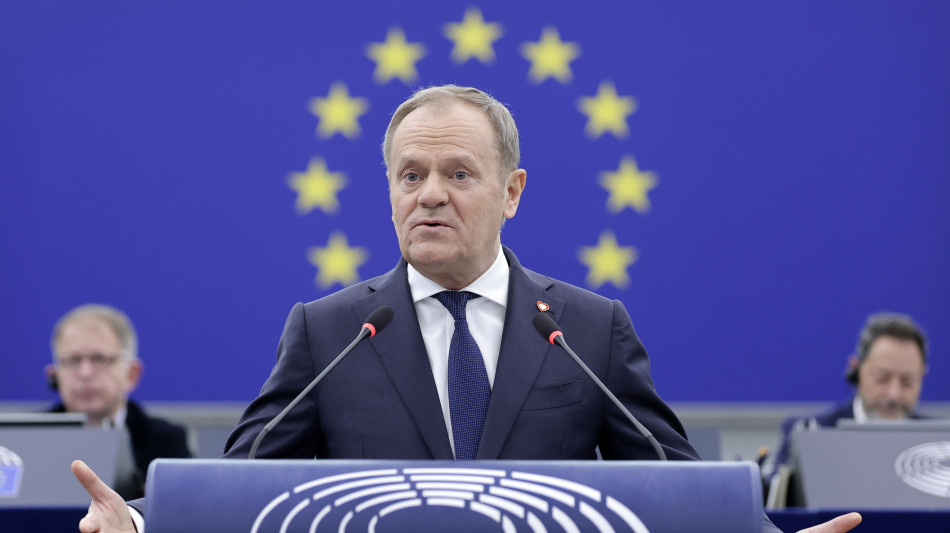 Tusk al Pe, 'futuro è nelle mani Ue, non di Usa o Cina'