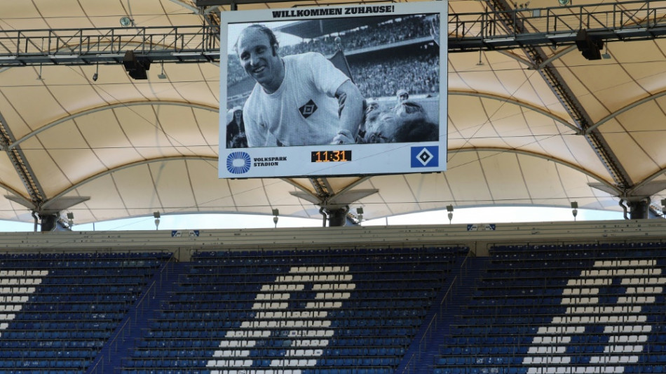 Abschied von Seeler: Bewegende Trauerfeier für Fußball-Held 