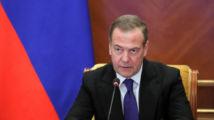 Medvedev, 'decenni per normalizzazione relazioni Usa-Russia'