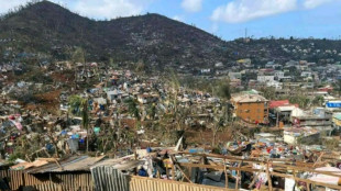 Verheerender Zyklon in Mayotte: Helfer suchen nach Überlebenden