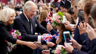 Charles III en Irlande du Nord, étape délicate de sa tournée de nouveau roi