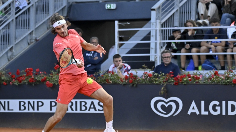 Internazionali: Tsitsipas al 3/o turno, eliminato Struff