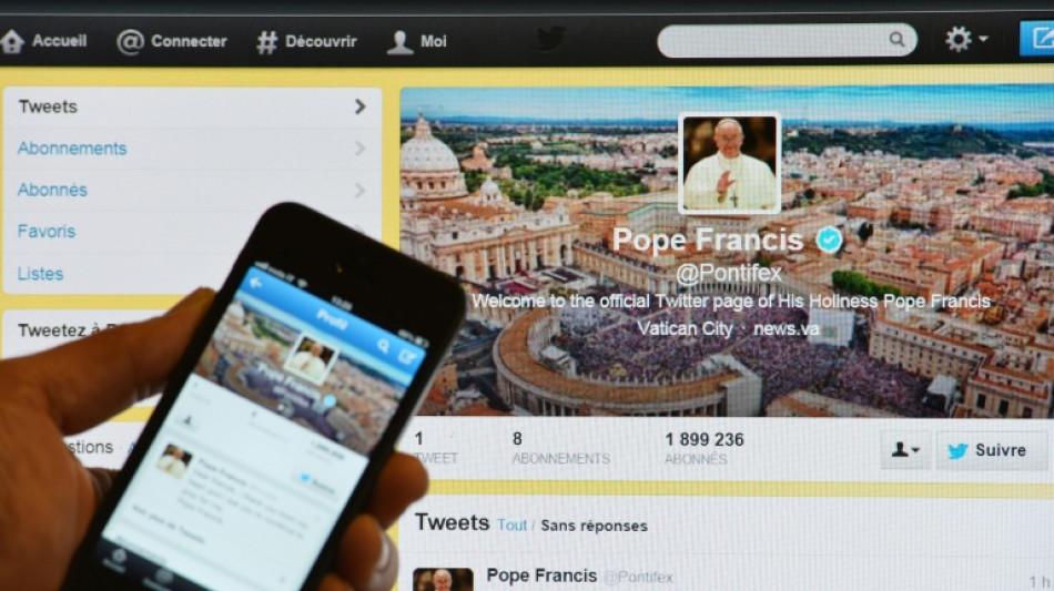 Du latin à l'arabe, le compte Twitter du pape fête ses 10 ans