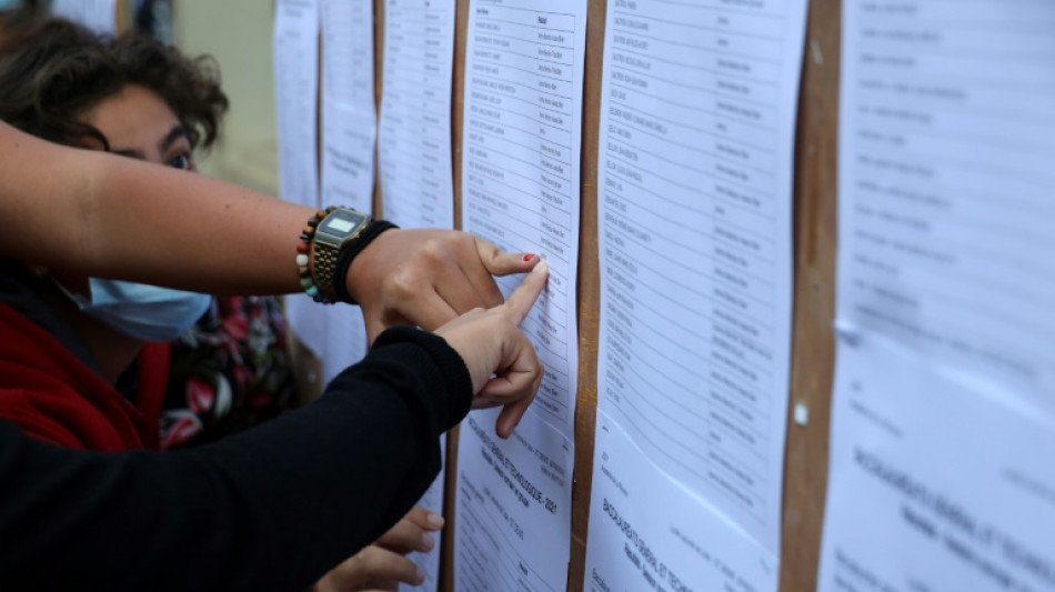 Baccalauréat 2023: les résultats dévoilés, un "petit tassement" des admis