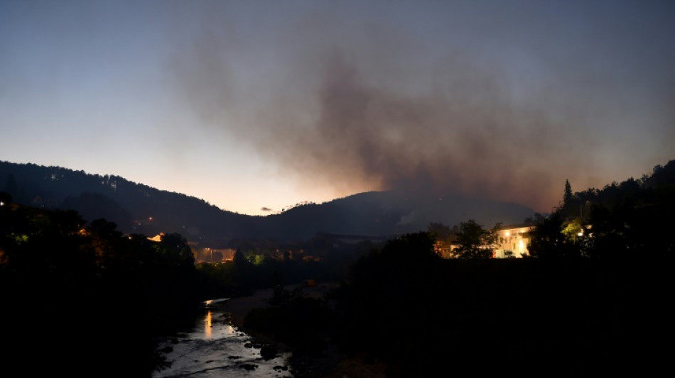 L'incendie des Cévennes contenu, d'autres départs de feu dans le Gard