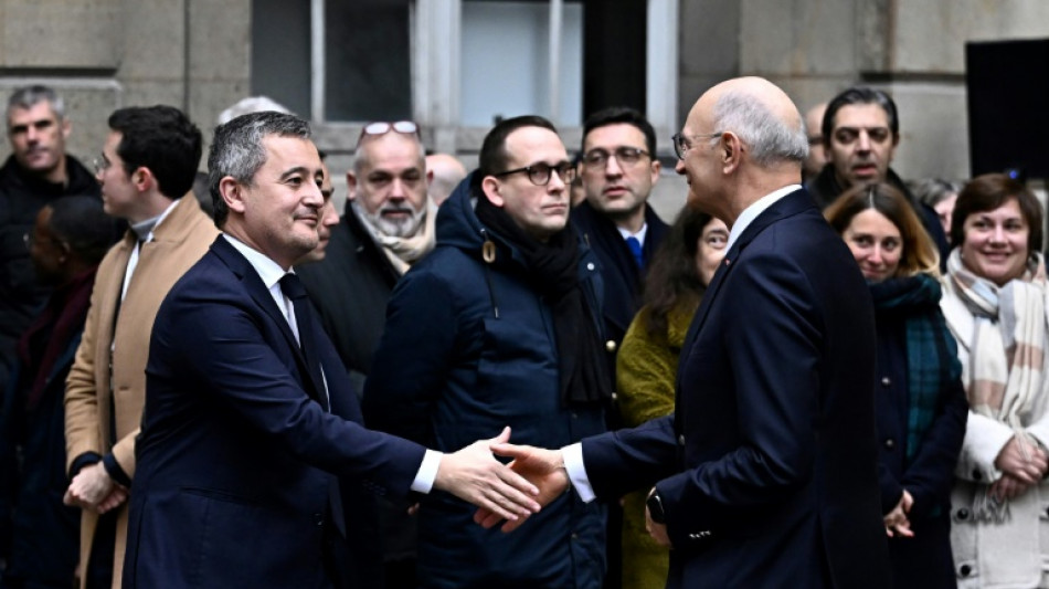 El presidente francés Macron anuncia el cuarto gobierno del año