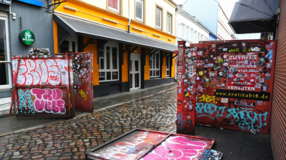 Großangelegte Steuerrazzia in Bordellen rund um Hamburger Reeperbahn