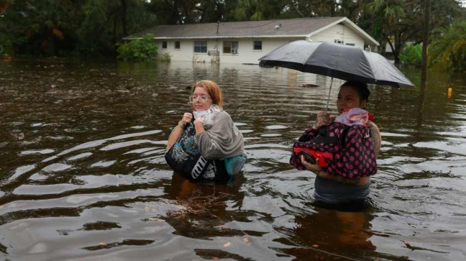 Florida evalúa daños tras paso de Idalia, que avanza por el sudeste de EEUU