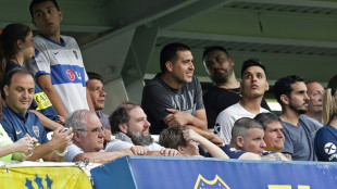 Riquelme lidera la protesta de miles de simpatizantes de Boca por la susepensión de las elecciones