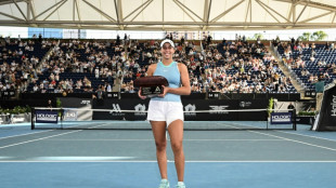 Auger-Aliassime e Madison Keys são campeões em Adelaide antes do Aberto da Austrália