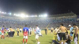 Sobreventa de entradas y frustración de los hinchas, causas de la tragedia en estadio en El Salvador