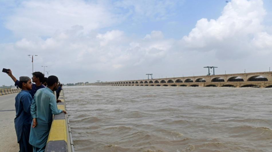 Inondations: le sort de milliers de Pakistanais suspendu à un barrage de l'époque coloniale