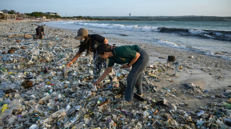 Divided plastic pollution negotiators call for more time