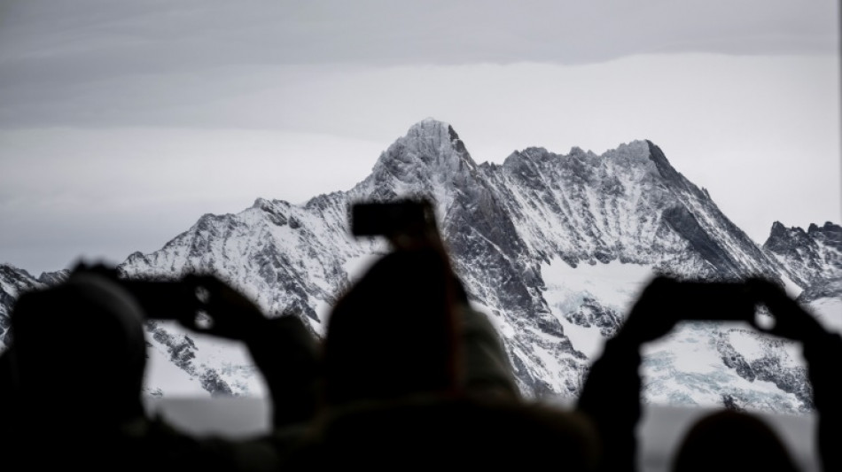 El 2023, otro mal año para los glaciares suizos, alerta un experto