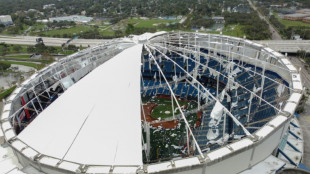 Huracán Milton arranca el techo del estadio de béisbol de los Tampa Bay Rays